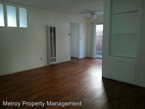 3rd image of 4531 Kansas St APT 02