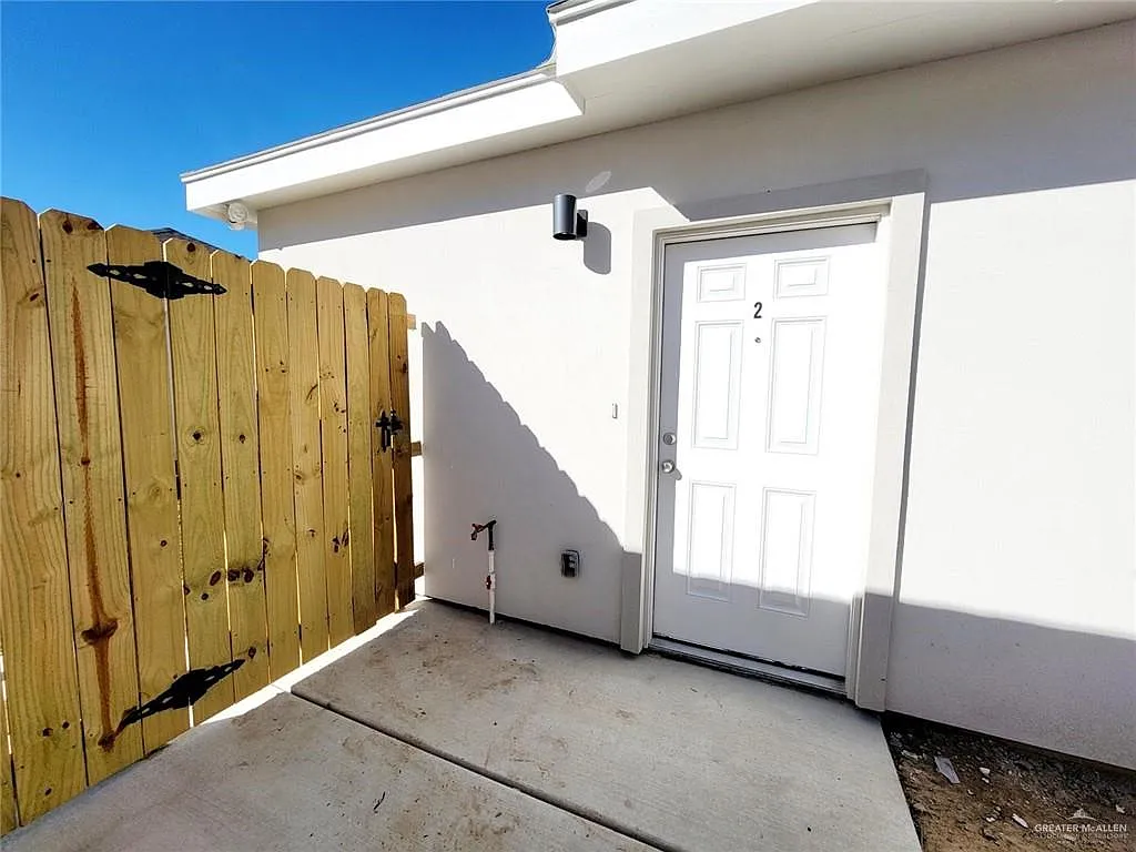 Building Photo - 1303 Lore Dr #2