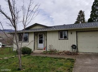 1152 Oak St, Ashland, OR 97520