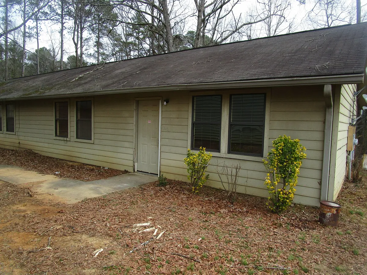 Building Photo - 216 Maryland Dr NW
