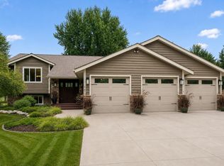 947 Sherman Rd, Hudson, WI 54016