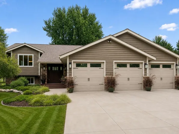 947 Sherman Rd, Hudson, WI 54016