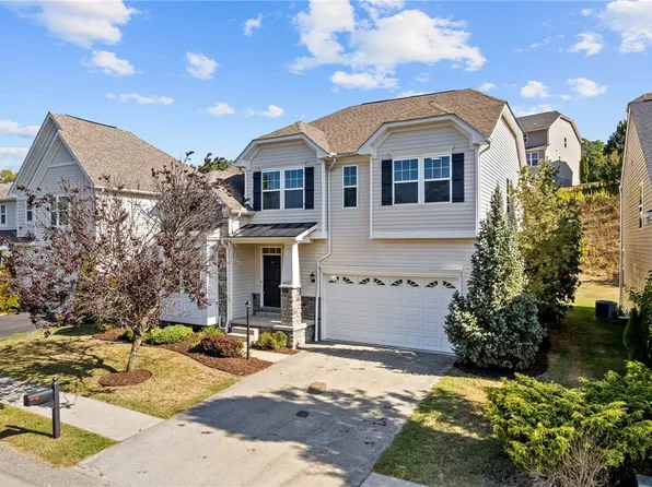 4002 Fieldcrest Dr, Bridgeville, PA 15017