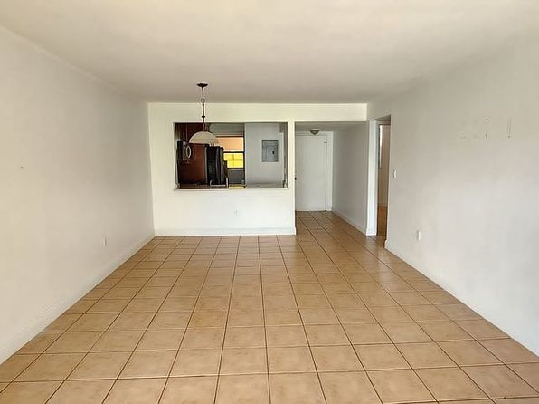 10227 NW 9th Street Cir APT 204