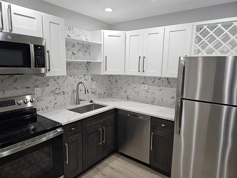Royal Grove Apartments — Photo 54
