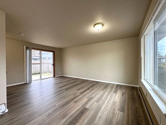 4th image of 1214 G St SE #1