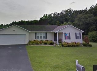 107 Hidden Valley Cir, Lexington, TN 38351
