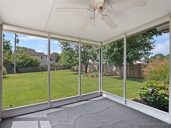 5th image of 877 Sky Way Drive NW