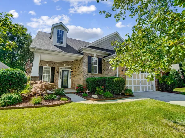 10818 Round Rock Rd, Charlotte, NC 28277