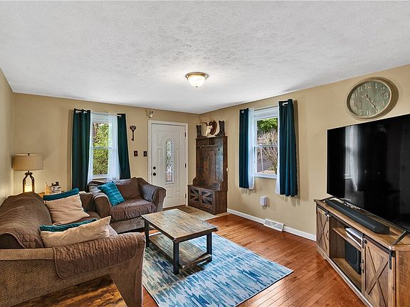 5th image of 337 1st Ave