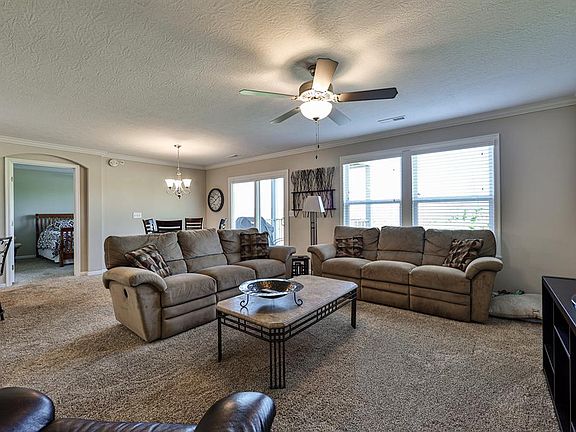4th image of 7929 Oakbridge Way #1-204