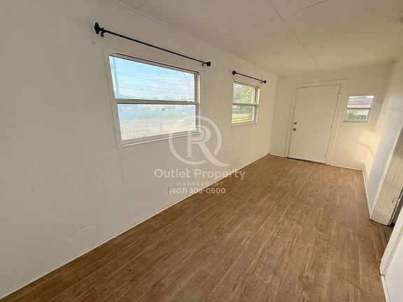 3rd image of 3803 S Sanford Ave