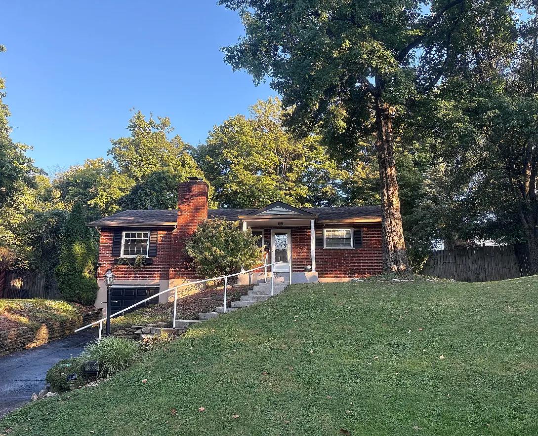 3 bed, 2.5 bath, 1075 sqft, $2,400 — Photo 1