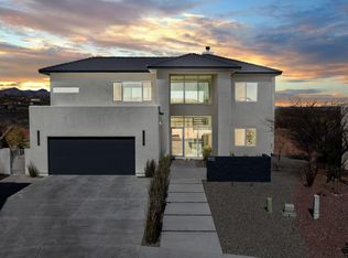 1112 Vista De Los Alamos, Rio Rico, AZ 85648