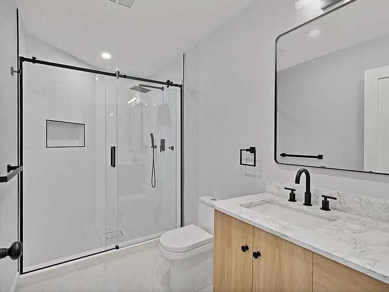 5760 36th Ln — Photo 6