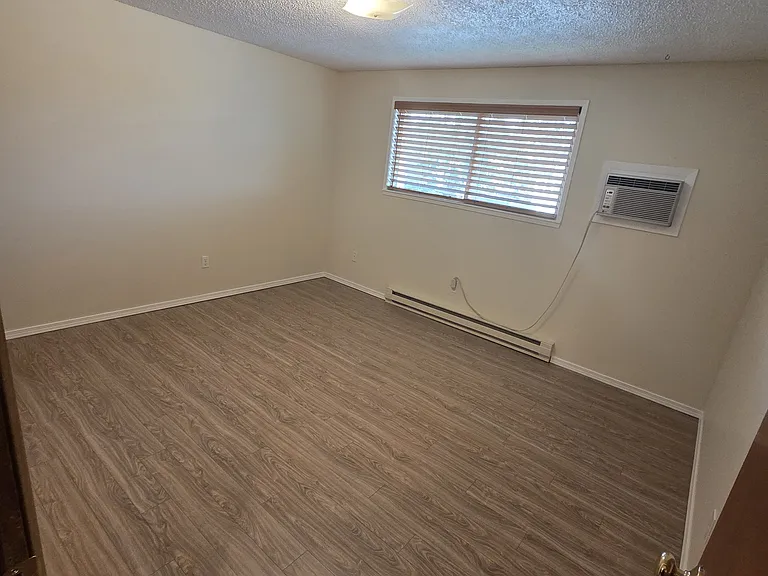 1825 W Pacific Ave #8 — Photo 5