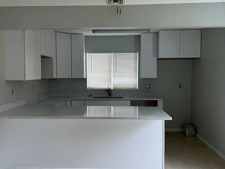1412 SE 8th Ter — Photo 6
