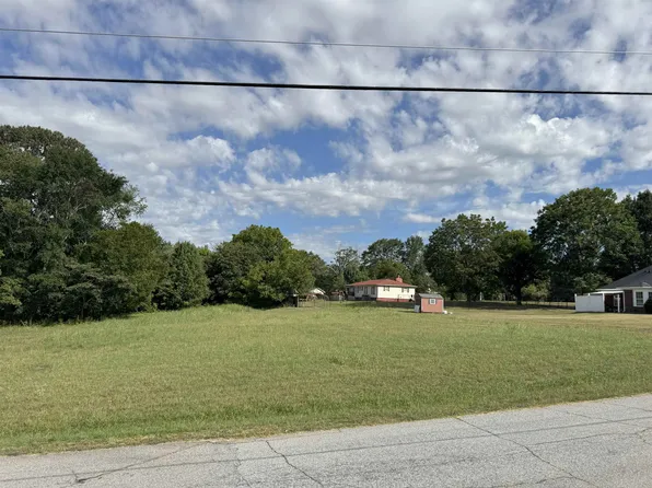 120 White Oak Dr, Greer, SC 29651