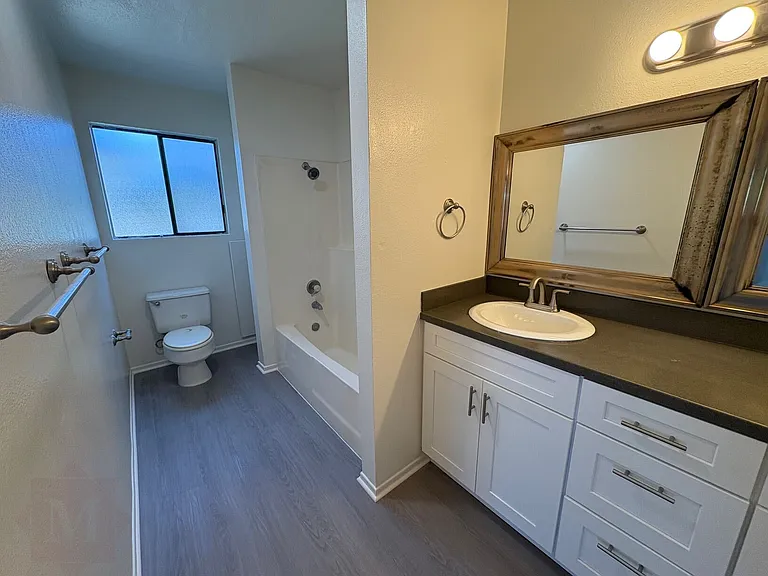 Via Real Apartments — Photo 11