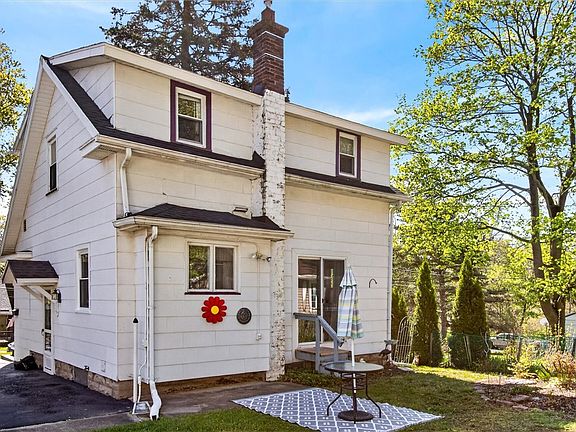 2nd image of 62 Clearview Rd
