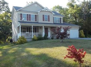 1063 Pickett Dr, Gettysburg, PA 17325