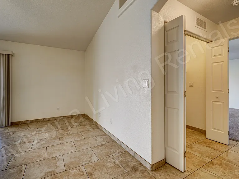 79 Keywester Dr — Photo 8