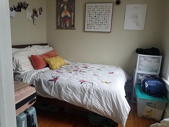 2nd image of 1137 W Belmont Ave APT 2A