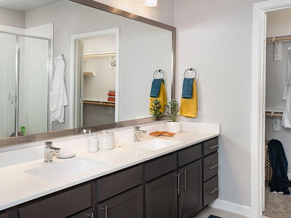 4th image of 7200 N Lamar Blvd #1
