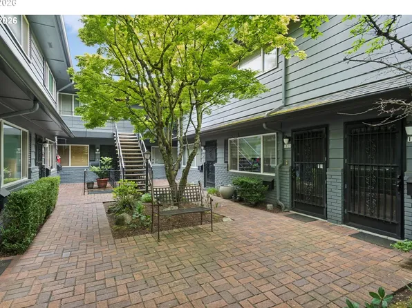 1824 NE Wasco St #4, Portland, OR 97232