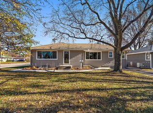 5568-5570 Xenia Ave N, Minneapolis, MN 55429