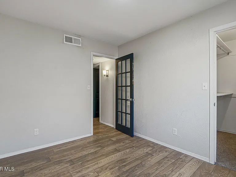 604 La Chapa Ave — Photo 16