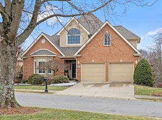 1117 Waterbrooke Ln, Johnson City, TN 37604