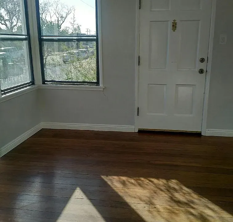 2431 Termino Ave #2431