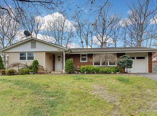 961 Fairview Dr, Toms River, NJ