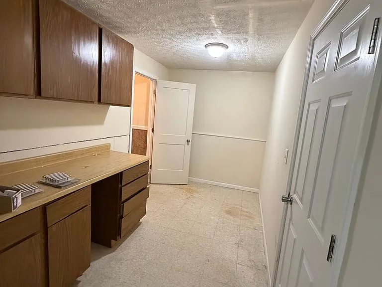 4129 Crest Manor Dr — Photo 5