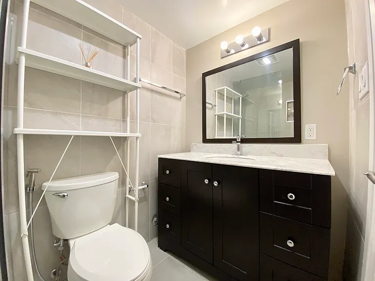 1001 Cosburn Ave #BASEMENT — Photo 14