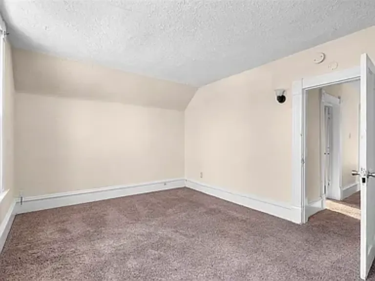 511 16th St NE — Photo 15