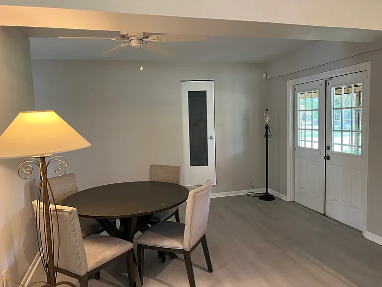 8400 Trotters Ln — Photo 5