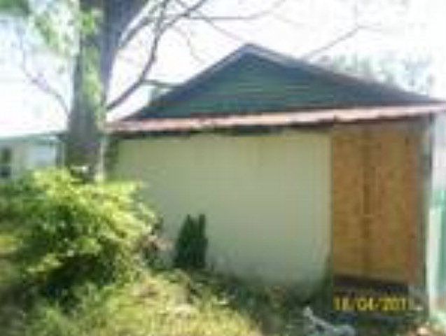 2nd image of 1213 1/2 Perry Ave