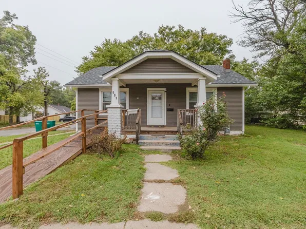 601 N Chautauqua Ave, Wichita, KS 67214