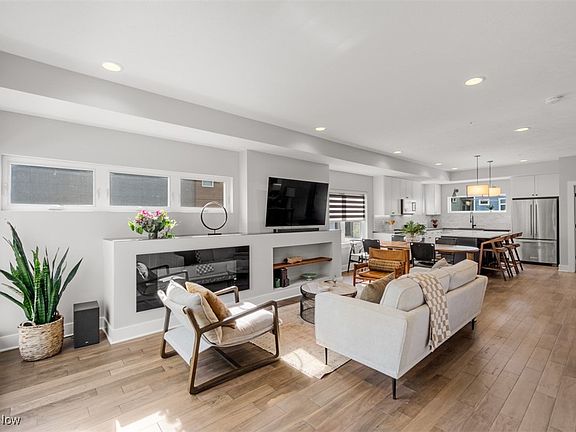 4th image of 5871 Father Caruso Dr