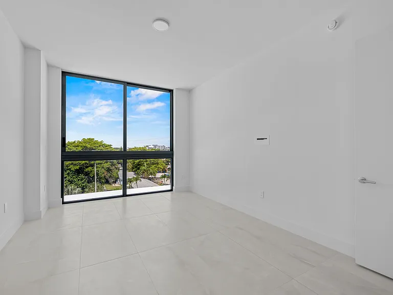 305 Briny Ave #406 — Photo 22