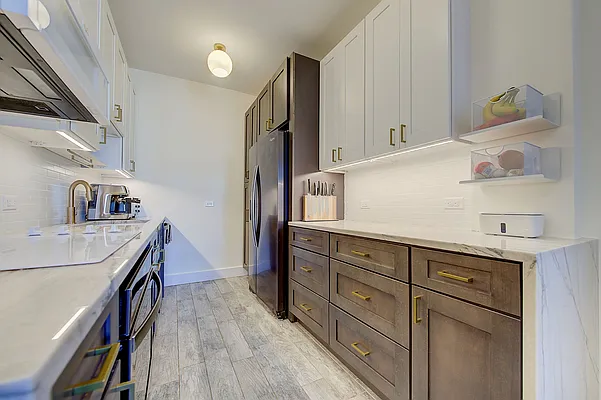 Sold by Akam Sales and Brokerage | media 10