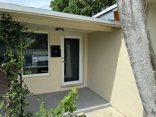 903 NE 7th Street, Hallandale Beach, FL 33009