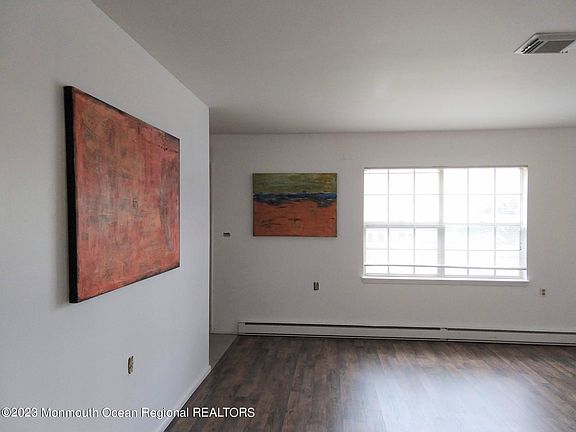 3rd image of 70F Dorchester Drive