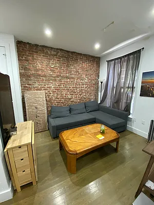 Rented by City Prime Commercial Realty  | media 13