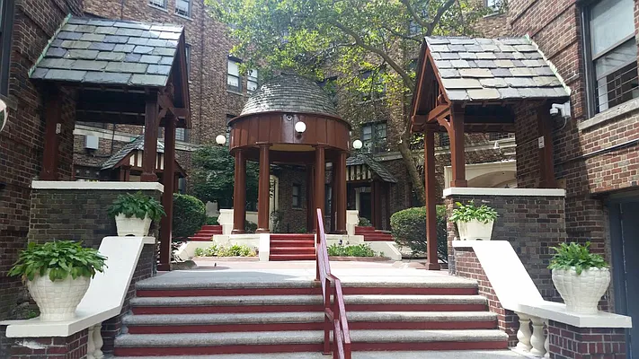 Rented by Preferred Apartment Rentals | media 9