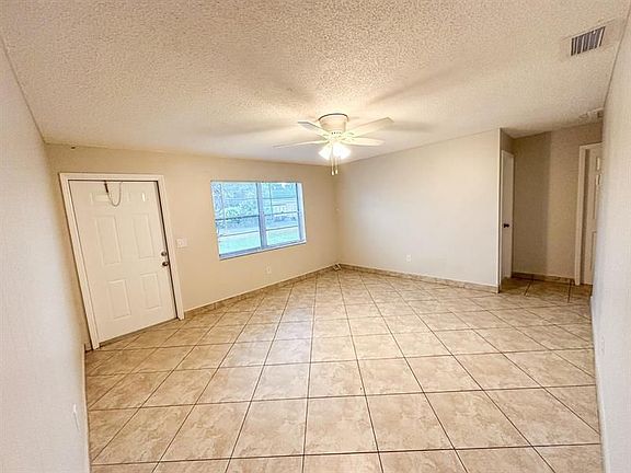 3rd image of 4224 Plumosa St