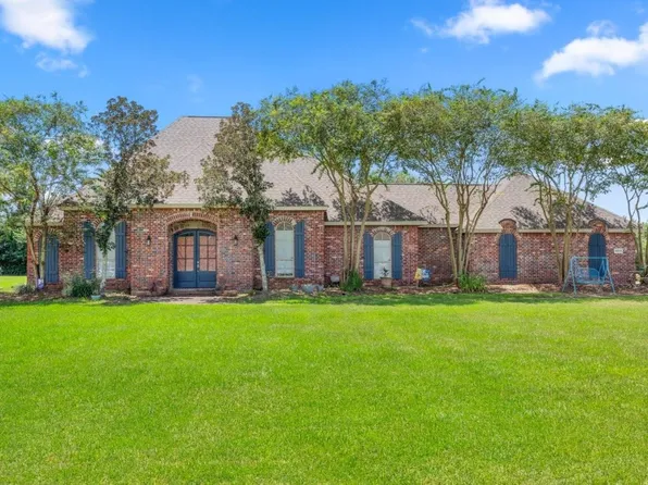 1073 Lauren Logan Ln, Sulphur, LA 70665