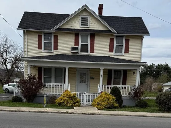 318 S Main St, Moorefield, WV 26836